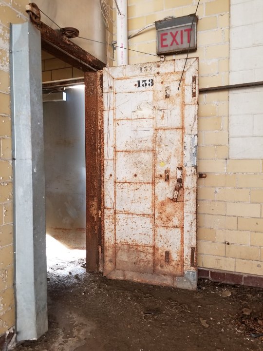 rustydoor.jpg
