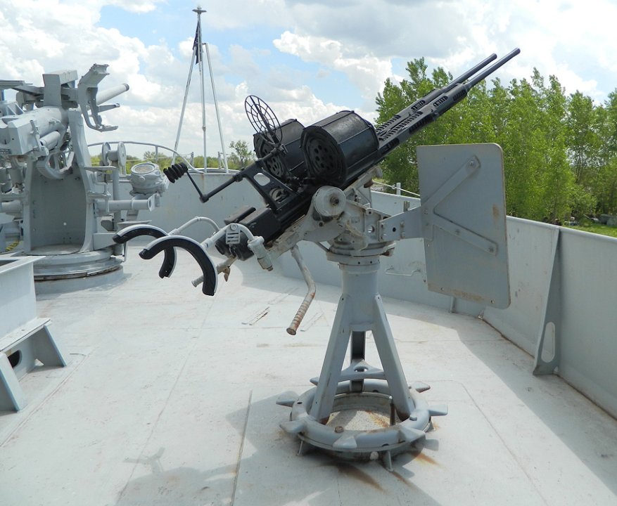 Bow Gun Deck 20 mm Gun.JPG